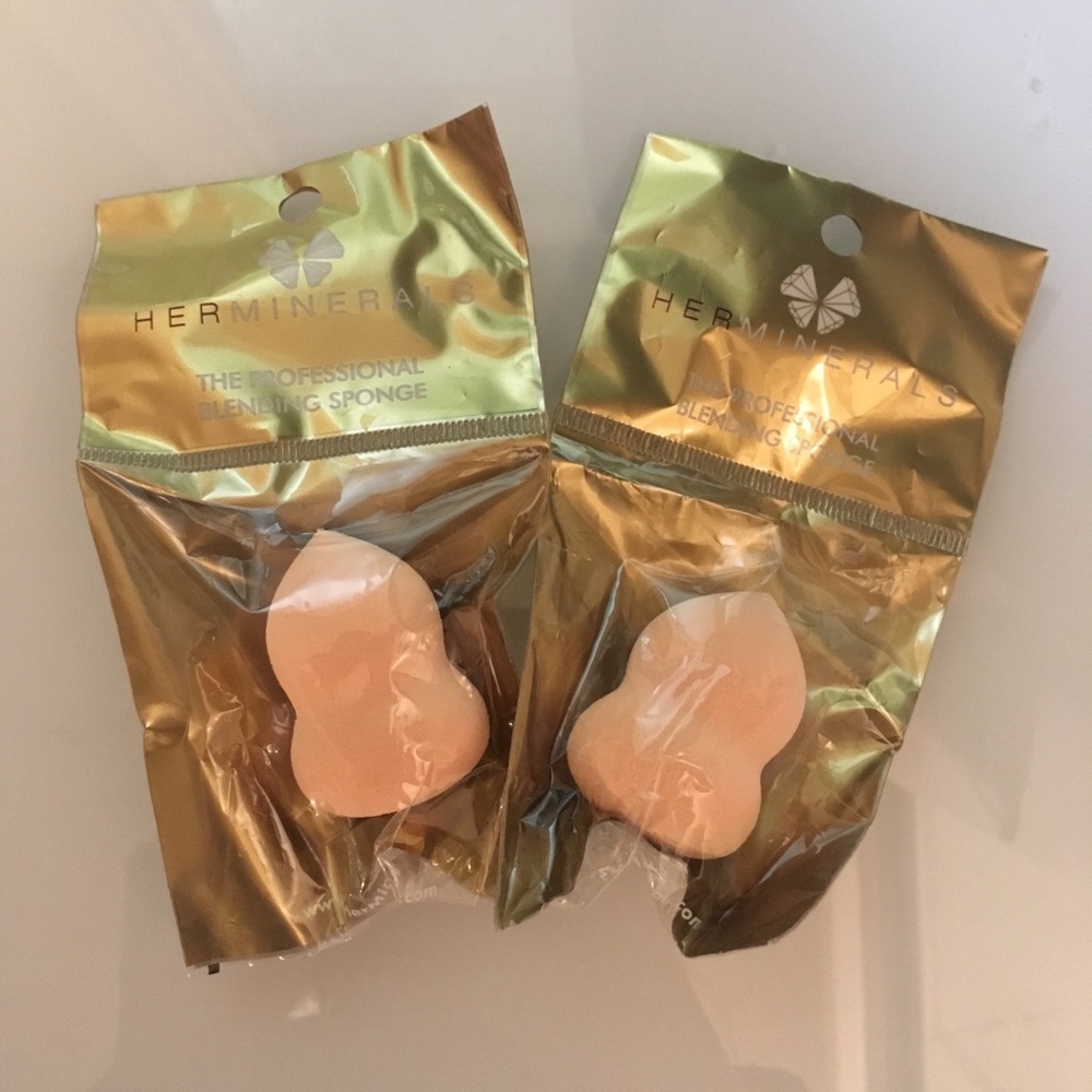 5/$25 SALE NEW Herminerals Two (2) Blending Sponge - Picture 4 of 5